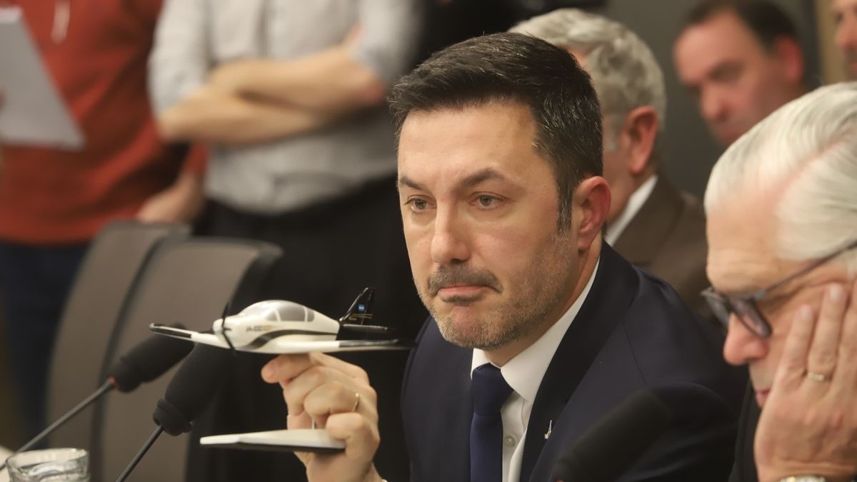 Increíble: Petri compró los F-16 pero no hay pistas ni presupuesto para hacerlos volar