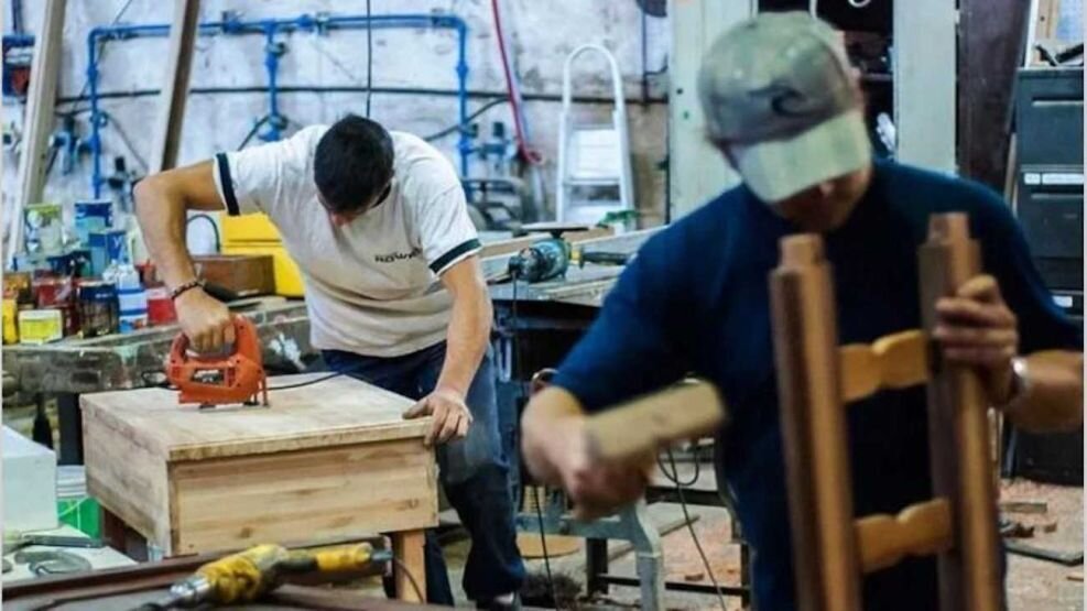 Crisis en las Pymes: se proyecta el cierre de 25.000 empresas en 2025 bajo el actual panorama econ&oacute;mico