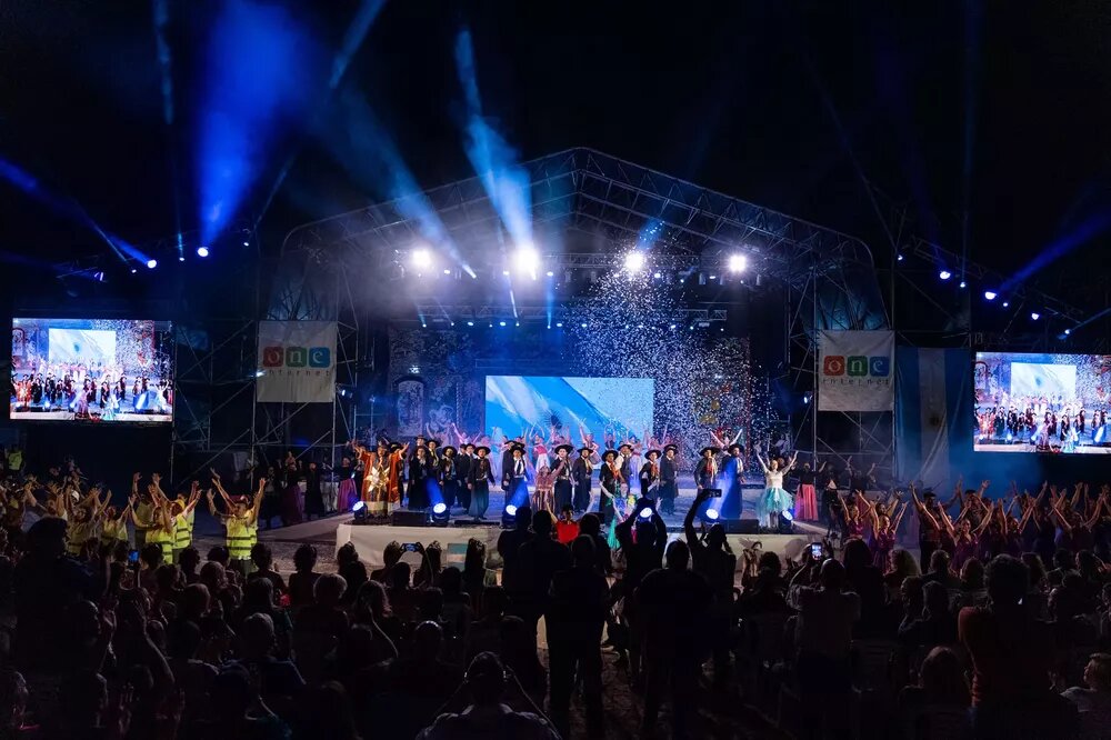 Mir&aacute; en vivo el festival Rivadavia Canta al Pa&iacute;s 