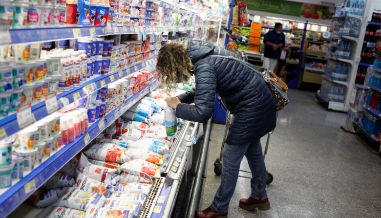 El consumo de l&aacute;cteos se desplom&oacute; en noviembre y enciende alarmas por la crisis alimentaria