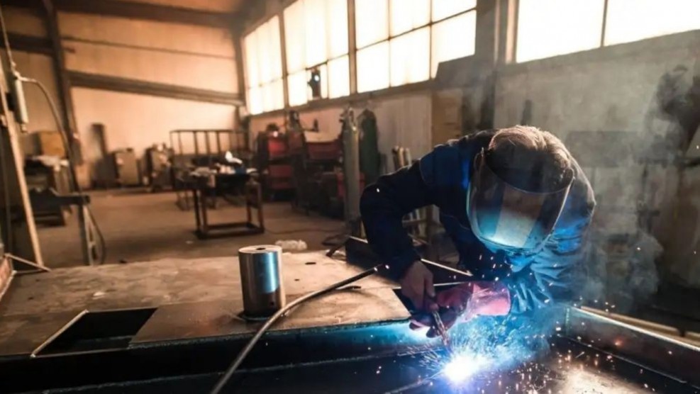 Alianza in&eacute;dita: La CGT y las c&aacute;maras patronales se unen para frenar la reforma laboral de Milei