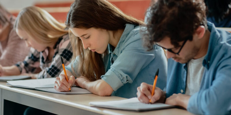 Santa Rosa impulsa la educaci&oacute;n con la reapertura del programa de becas municipales