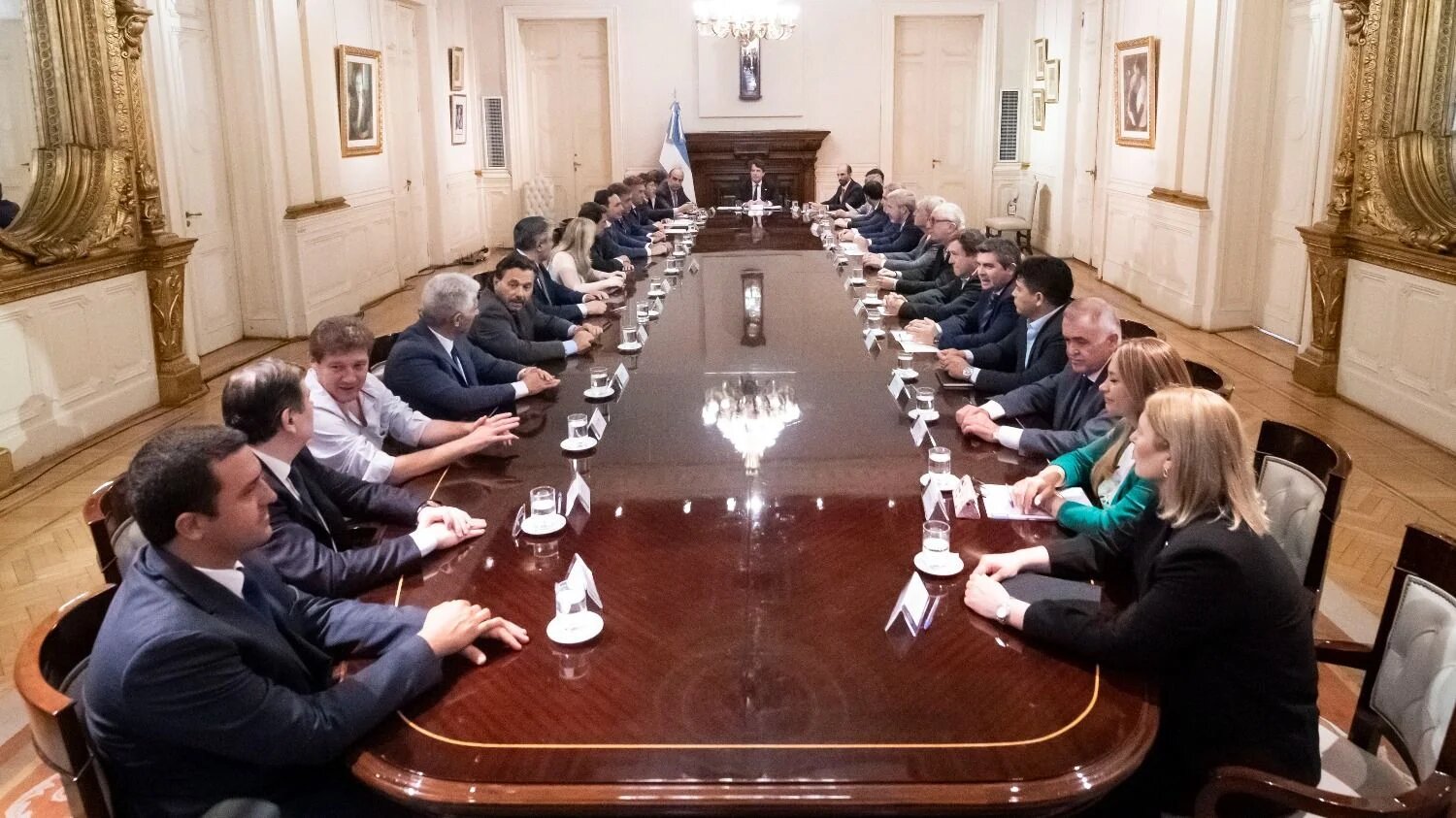 Gobernadores en pie de guerra: el Pacto de Mayo se aleja ante la falta de fondos y descontento con el Gobierno