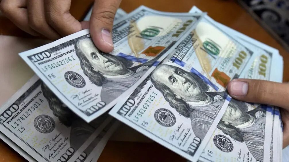 Se rompe el cepo: el Banco Naci&oacute;n marc&oacute; el d&oacute;lar a $1.230 y el mercado se reacomoda