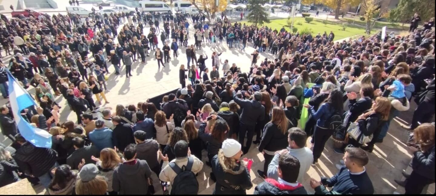 Tras una hist&oacute;rica asamblea judiciales va a una semana m&aacute;s de paro 