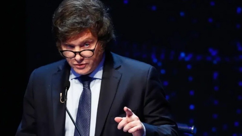 Gobierno lanza ultim&aacute;tum a senadores ante posible ca&iacute;da de la Ley Bases