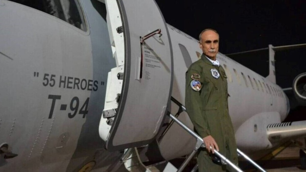 Esc&aacute;ndalo en el aire: la Fuerza A&eacute;rea compr&oacute; un avi&oacute;n al doble de su valor y en mal estado