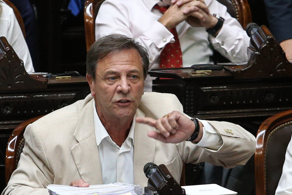 "No es d&aacute;diva son acuerdos consensuados": as&iacute; defendi&oacute; Oscar Zago el nombramiento de Crexell en la UNESCO