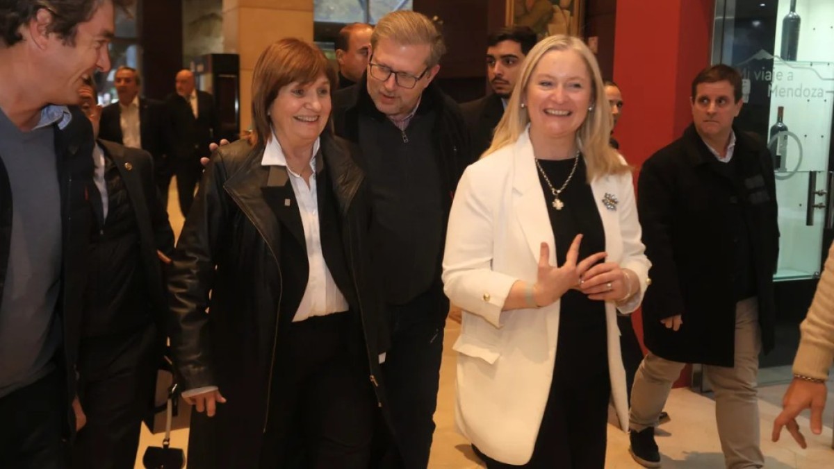 Bullrich desembarc&oacute; en Mendoza en medio de crecientes tensiones con el c&iacute;rculo &iacute;ntimo de Milei