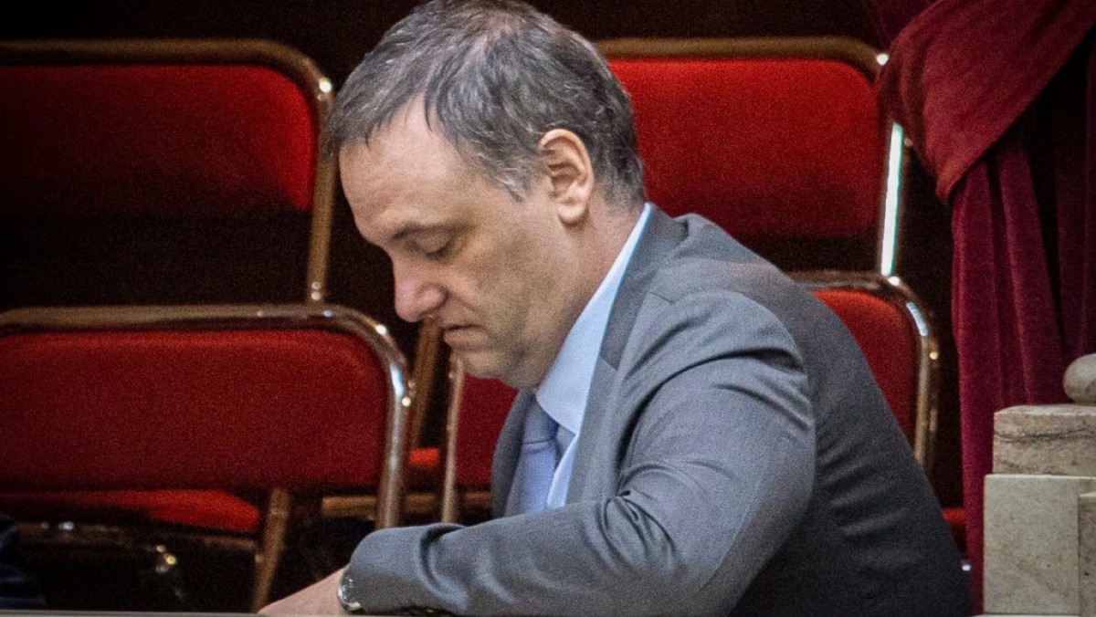 Del pen drive perdido a los d&oacute;lares &ldquo;en negro&rdquo;: las explicaciones de Adorni no logran apagar la pol&eacute;mica por su patrimonio