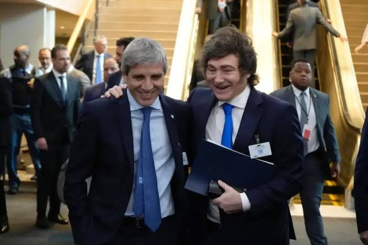 Milei habilita que la deuda argentina se litigue en Nueva York y abre la puerta a US$ 5.000 millones m&aacute;s de endeudamiento