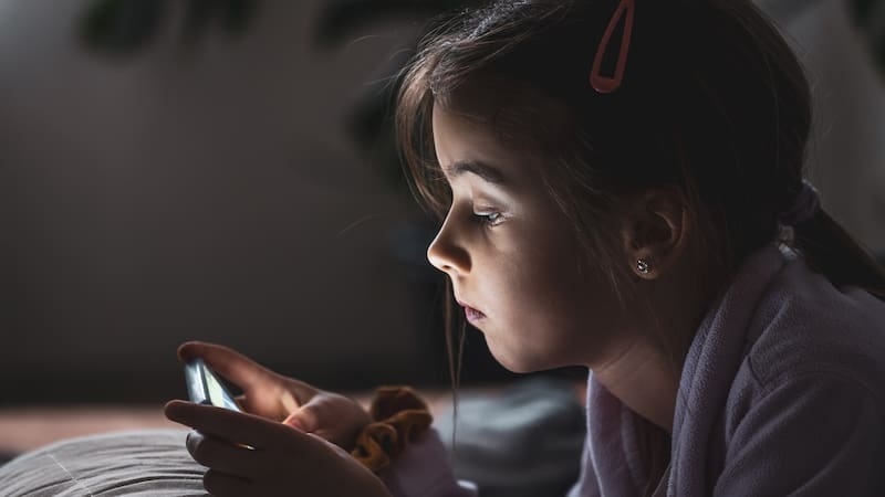 Dependencia digital en la infancia: una epidemia silenciosa que alarma a los pediatras