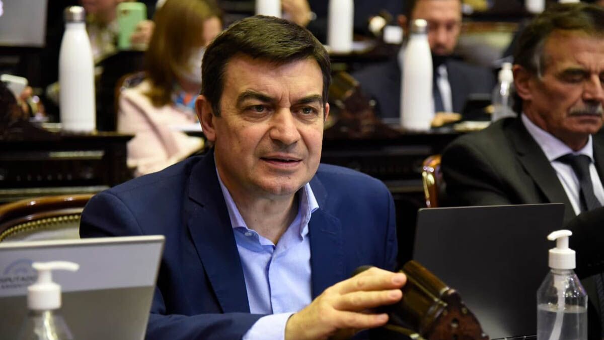 Omar De Marchi critic&oacute; la manipulaci&oacute;n pol&iacute;tica del &iacute;tem aula en la Legislatura de Mendoza