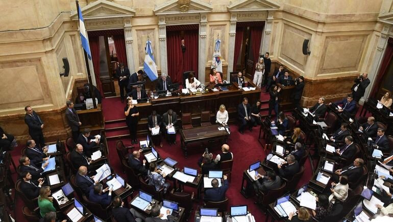 Hist&oacute;rico rev&eacute;s para el Gobierno: El Senado rechaza el DNU de fondos para la SIDE