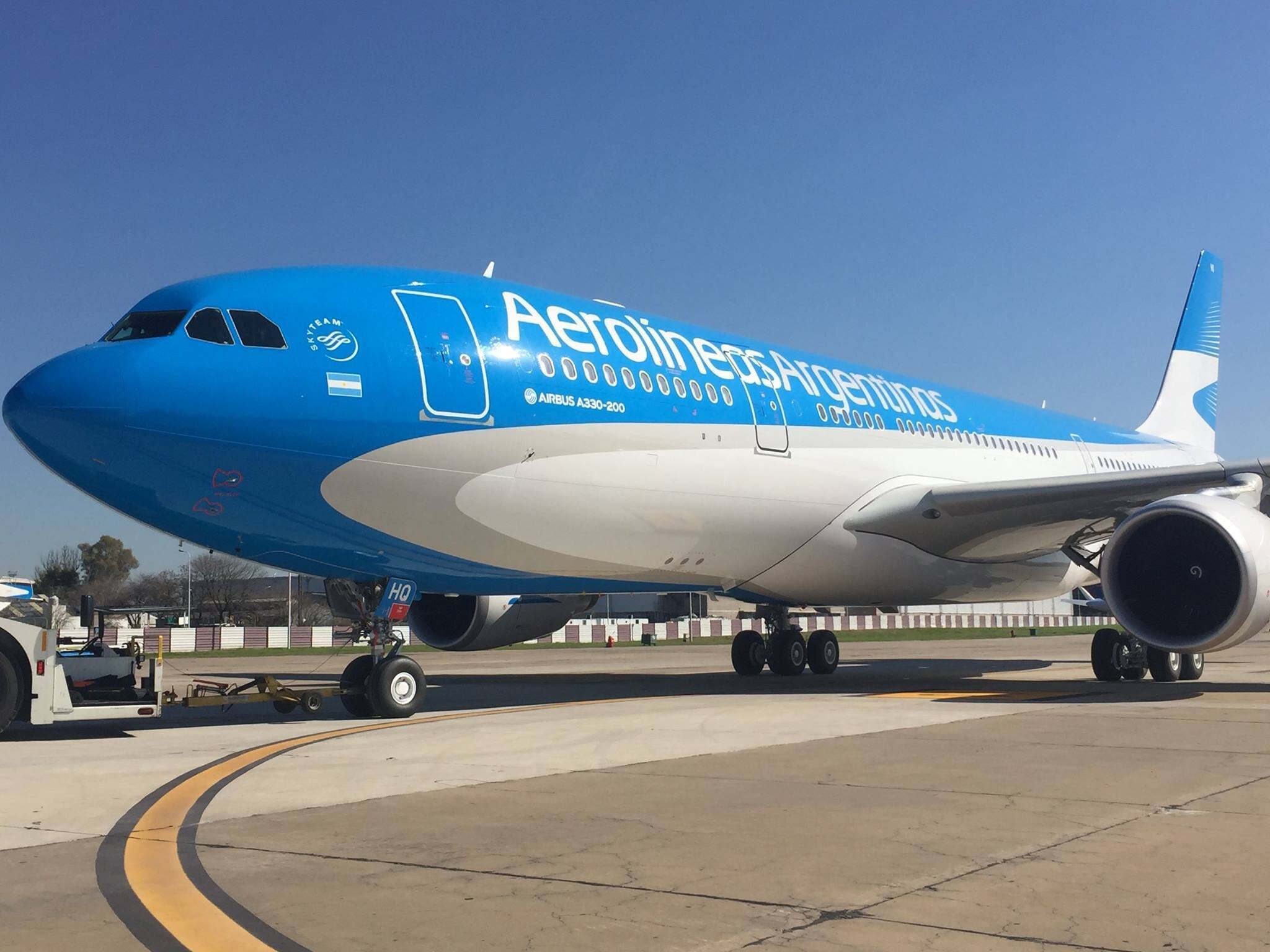 Privatizaci&oacute;n de Aerol&iacute;neas Argentinas: Tensiones en el Congreso y Protesta Sindical