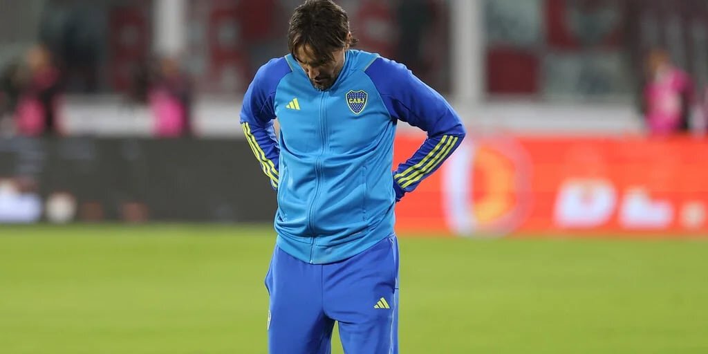 Diego Mart&iacute;nez renuncia como entrenador de Boca Juniors tras derrota ante Belgrano