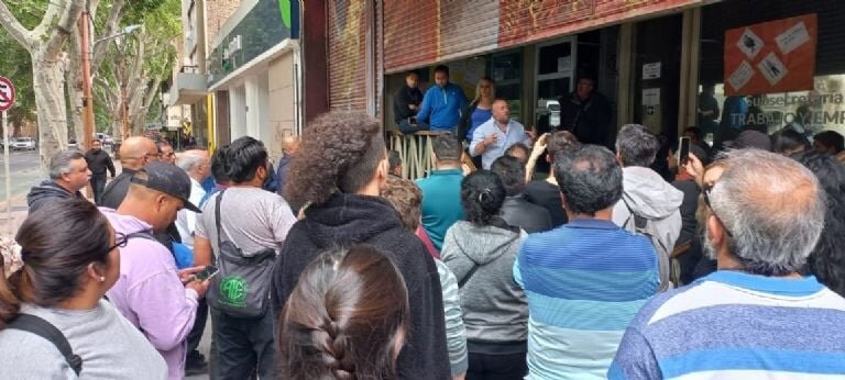 ATE rechaz&oacute; oferta salarial del Gobierno de Mendoza en las paritarias y llam&oacute; a la lucha 