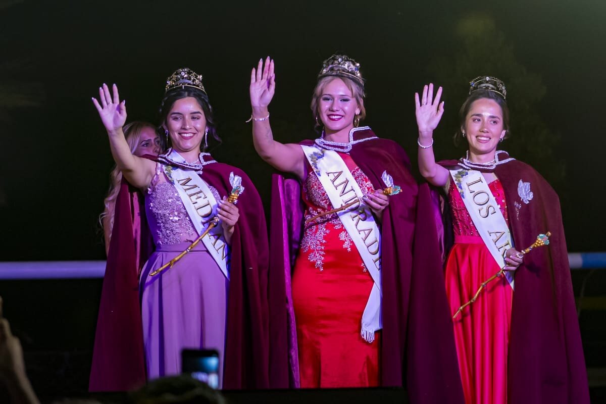 Rivadavia celebr&oacute; las coronaciones de Andrade, Medrano y Los &Aacute;rboles