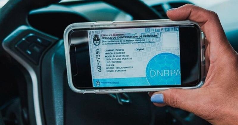 Ya rige la c&eacute;dula azul digital: c&oacute;mo habilitar a otra persona para conducir tu veh&iacute;culo desde la app Mi Argentina