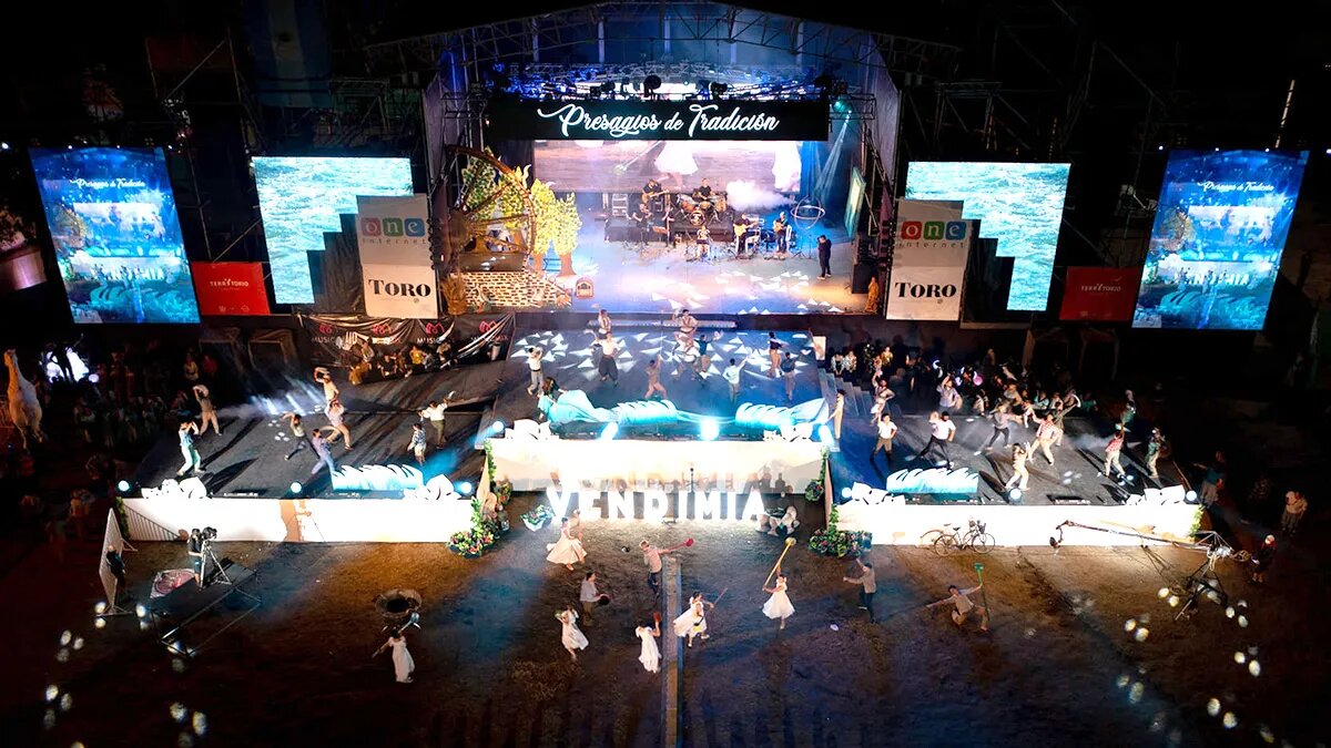  'Mujer de Vendimias' se consagr&oacute; como el libreto triunfador en la Fiesta Departamental de la Vendimia de Rivadavia 