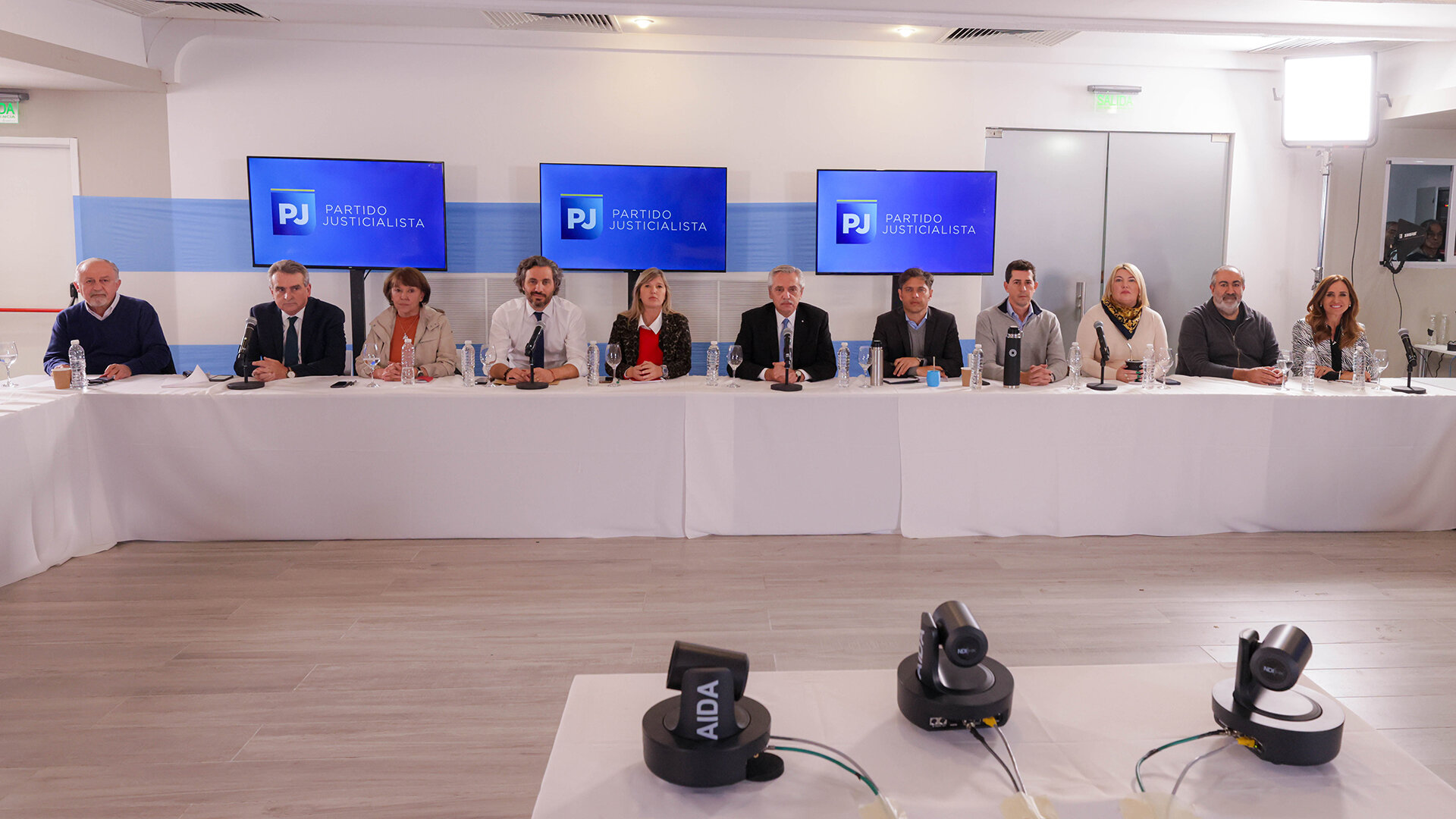 Para el PJ, el DNU es "nulo e inconstitucional" y "avasalla la democracia"