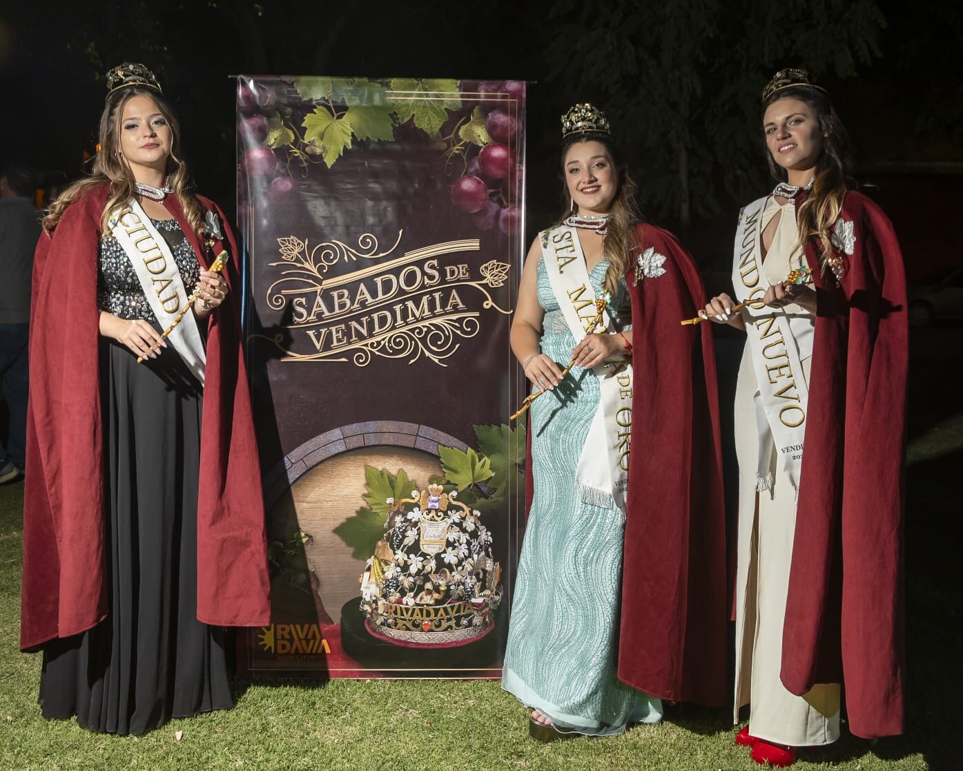 Rivadavia Celebr&oacute; la Coronaci&oacute;n de las Reinas Vendimiales 2025 de Ciudad, Santa Mar&iacute;a de Oro y Mundo Nuevo